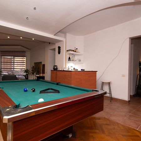 Shared Retro Vintage Luxury Apartment Bucureşti Exterior foto
