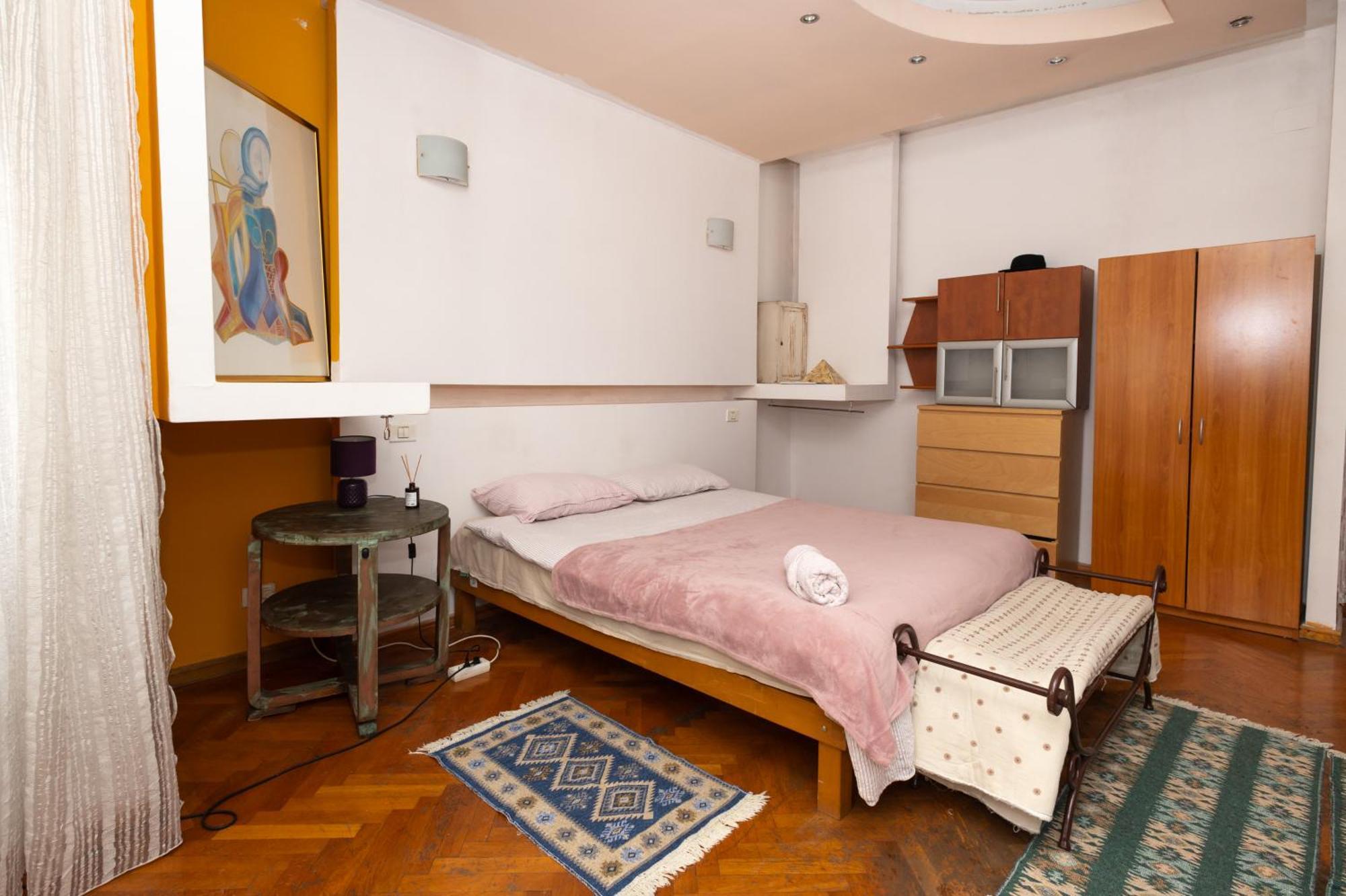 Shared Retro Vintage Luxury Apartment Bucureşti Exterior foto