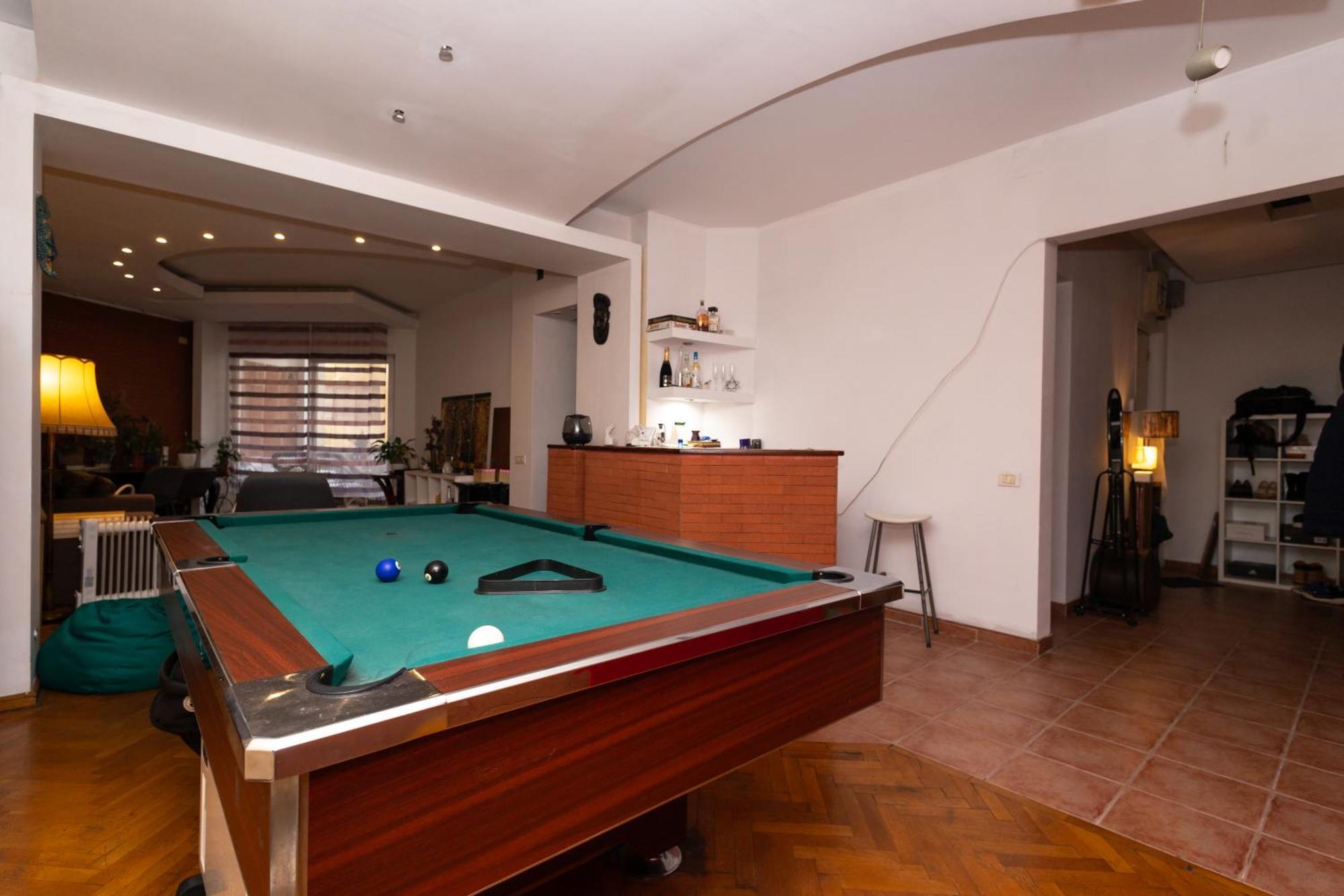 Shared Retro Vintage Luxury Apartment Bucureşti Exterior foto