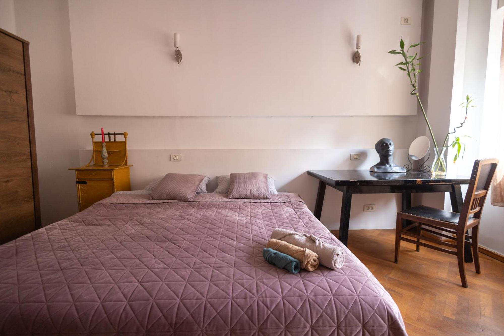 Shared Retro Vintage Luxury Apartment Bucureşti Exterior foto