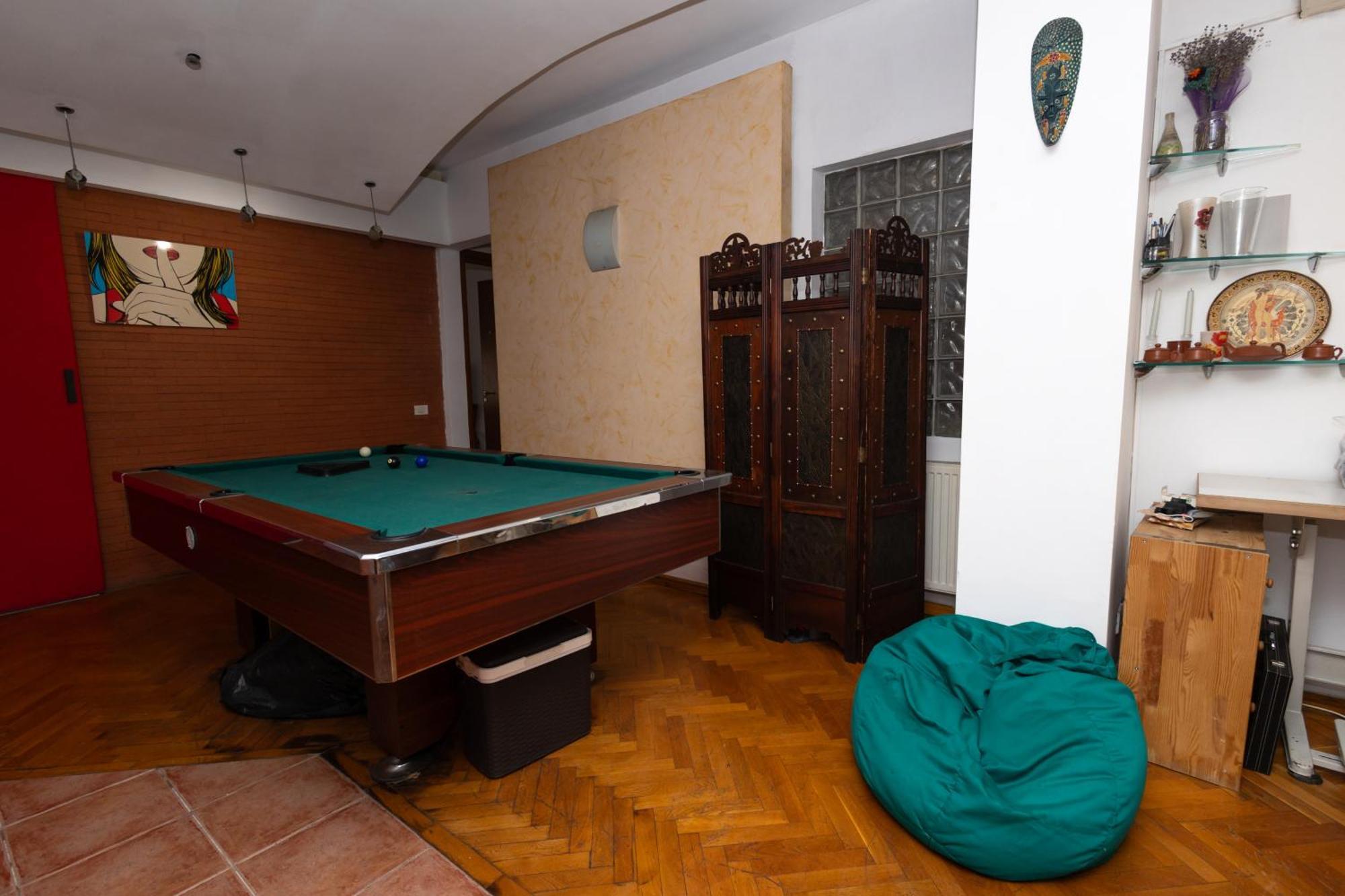 Shared Retro Vintage Luxury Apartment Bucureşti Exterior foto